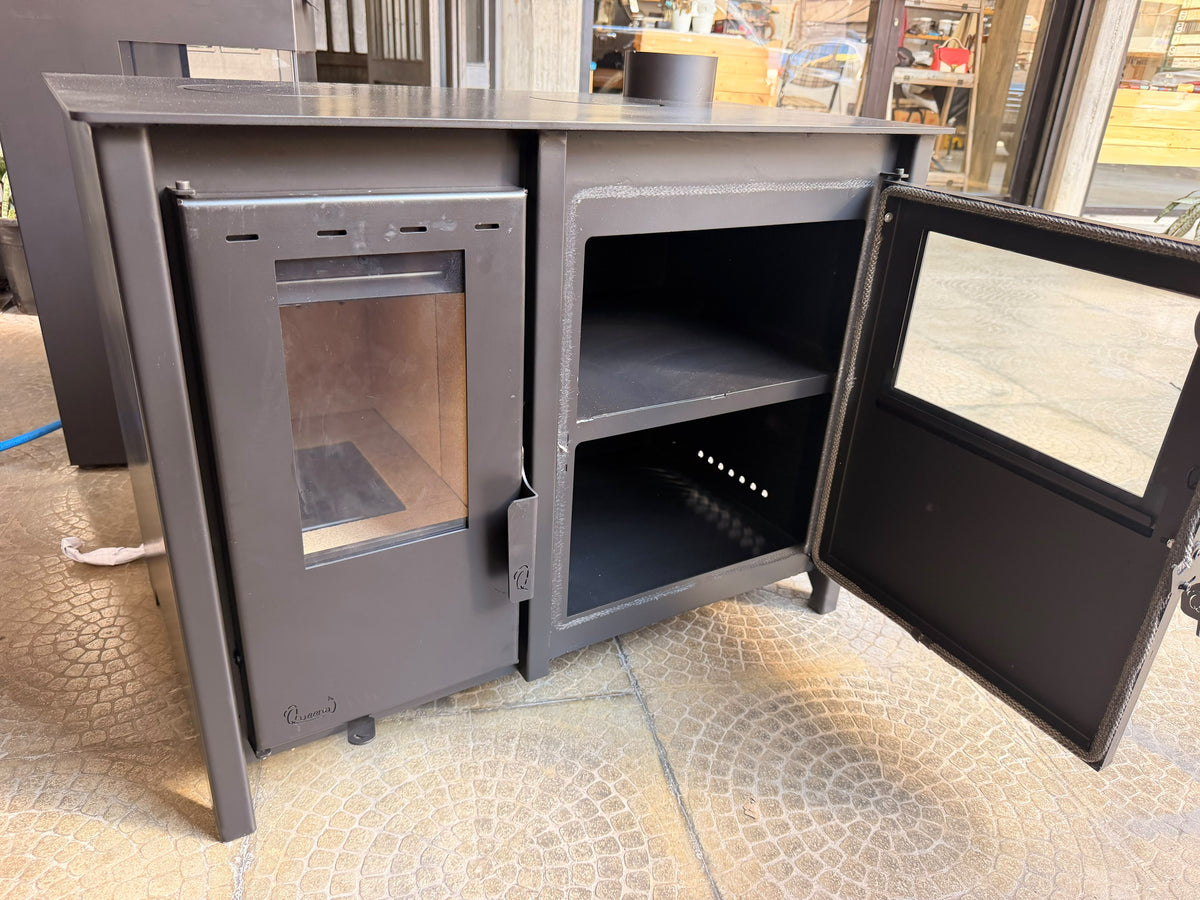 Premium Wood-Burning Stove with Integrated Baking Oven & Temperature Gauge