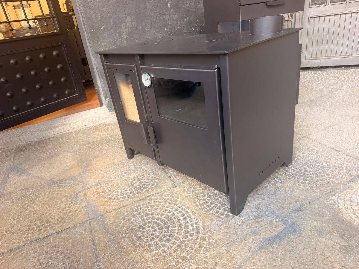 Premium Wood-Burning Stove with Integrated Baking Oven & Temperature Gauge